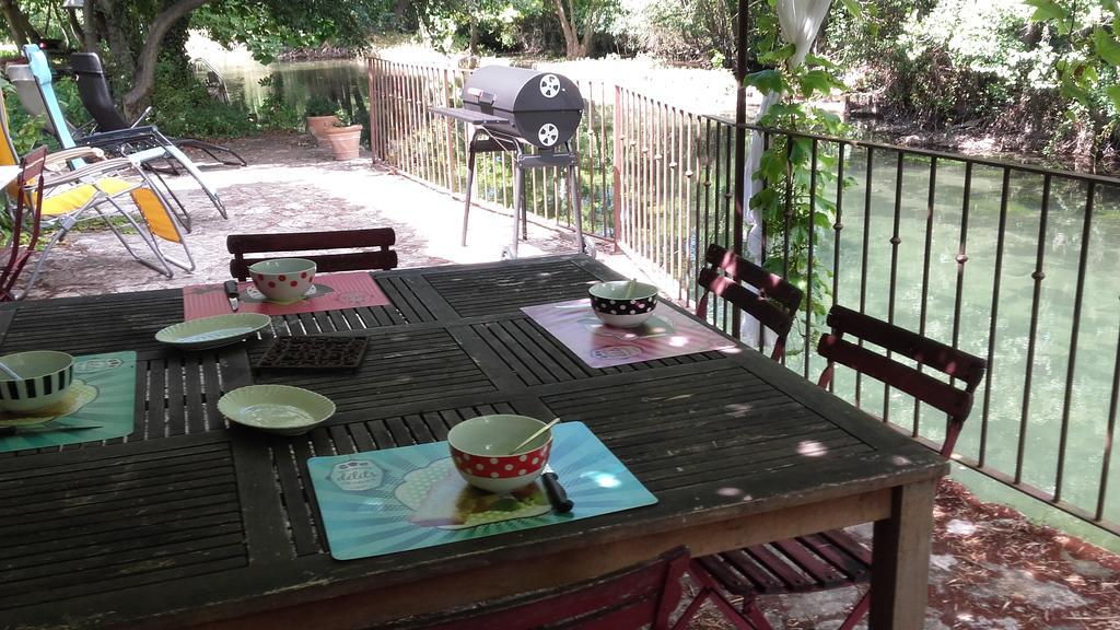 Domaine des Petits Cancets LʼIsle-sur-la-Sorgue Extérieur photo